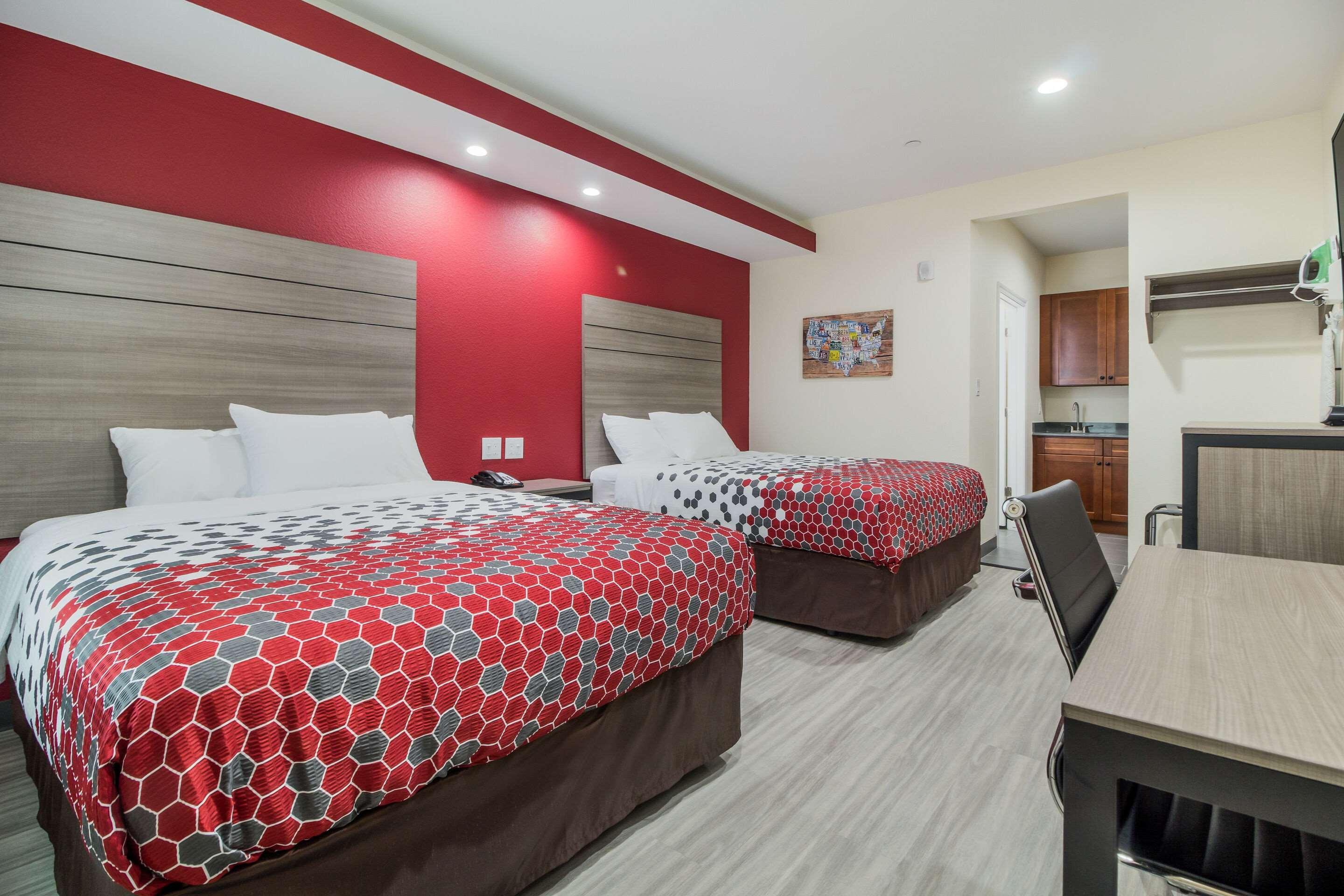 Regency Inn & Suites Humble Fm1960 - Iah Airport Экстерьер фото