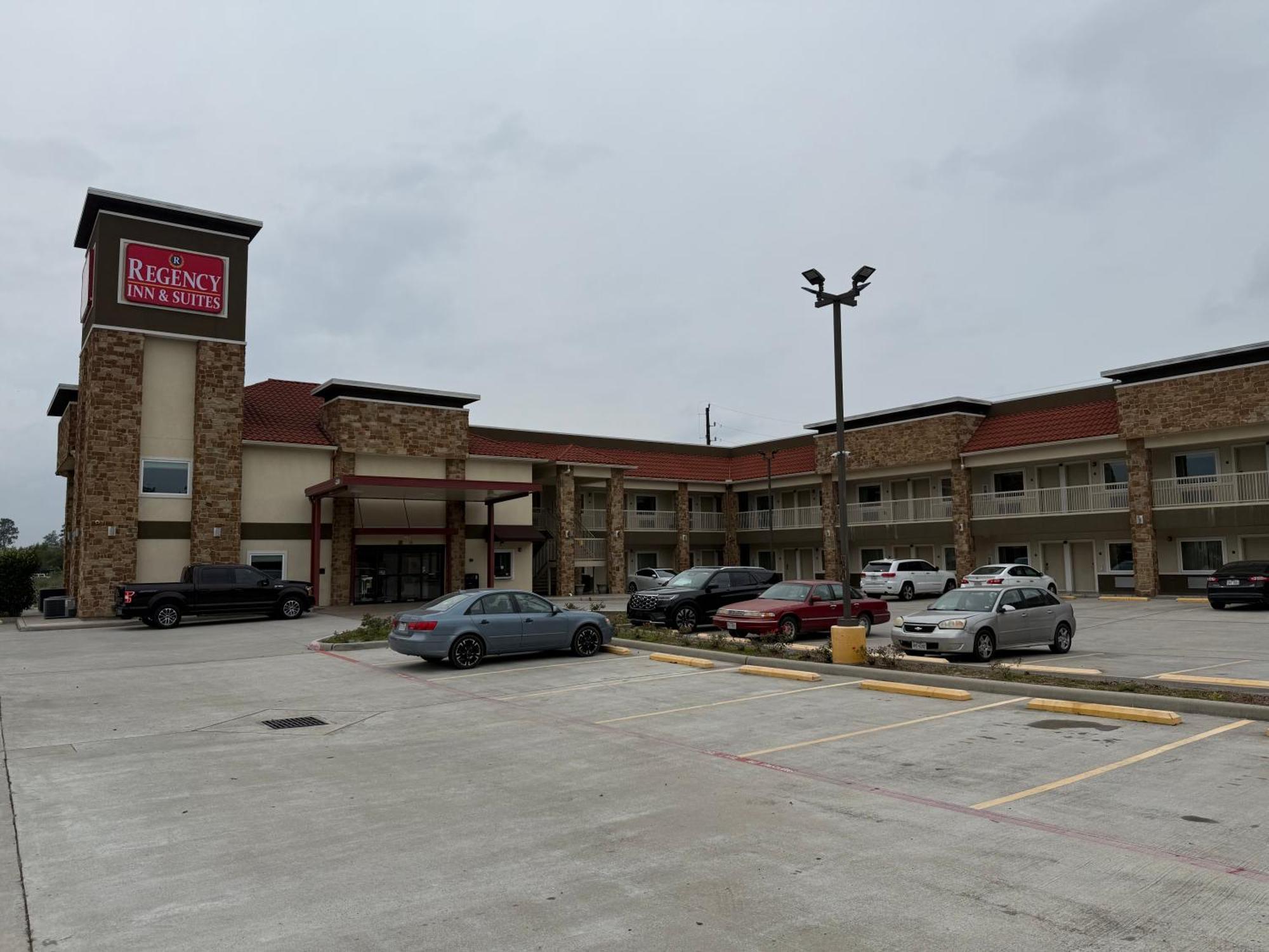 Regency Inn & Suites Humble Fm1960 - Iah Airport Экстерьер фото