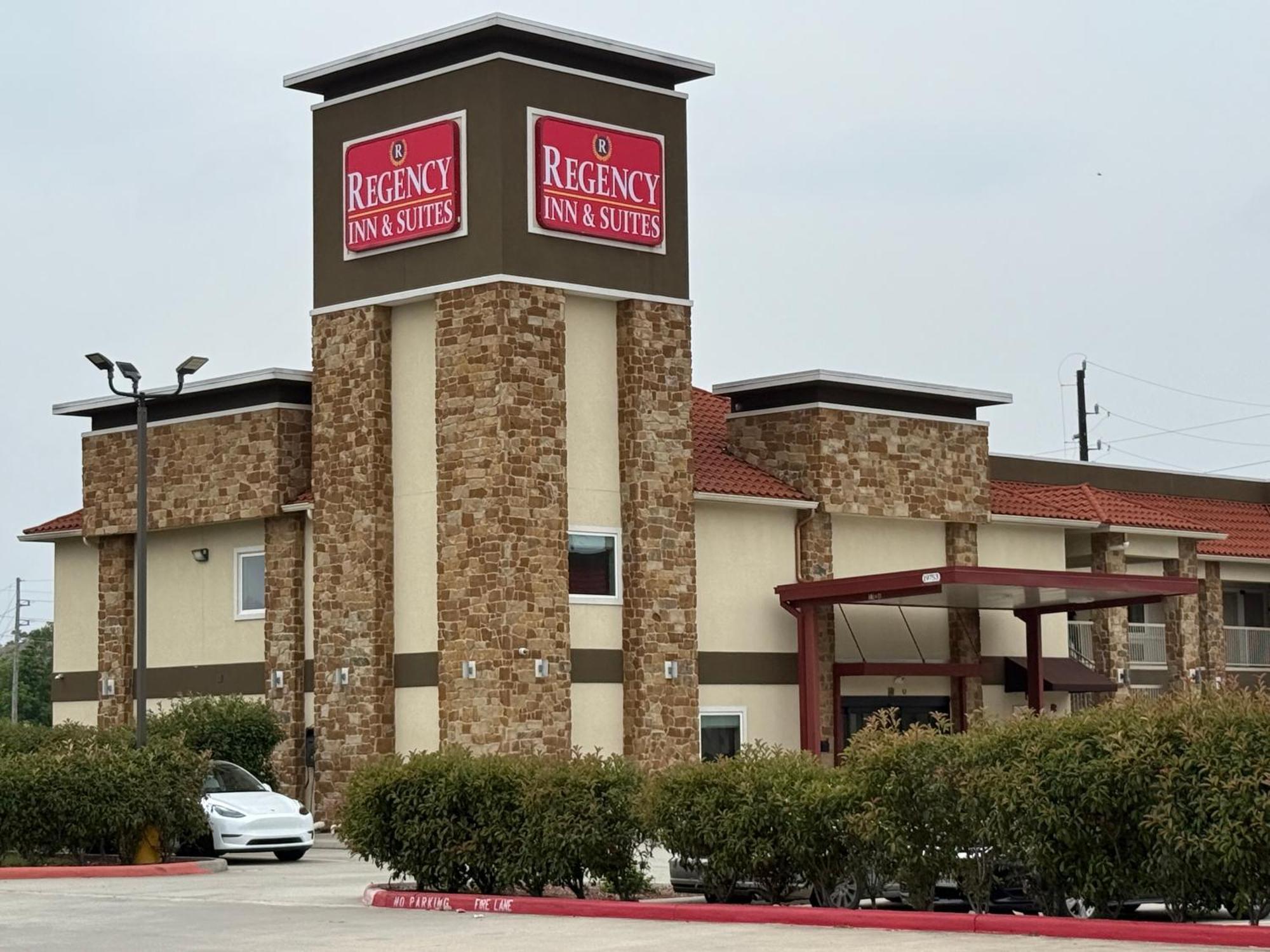 Regency Inn & Suites Humble Fm1960 - Iah Airport Экстерьер фото